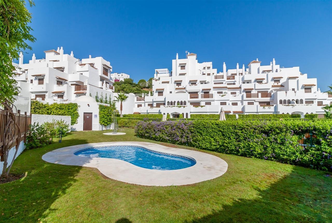 Golf Hill Estepona Canovas ภายนอก รูปภาพ