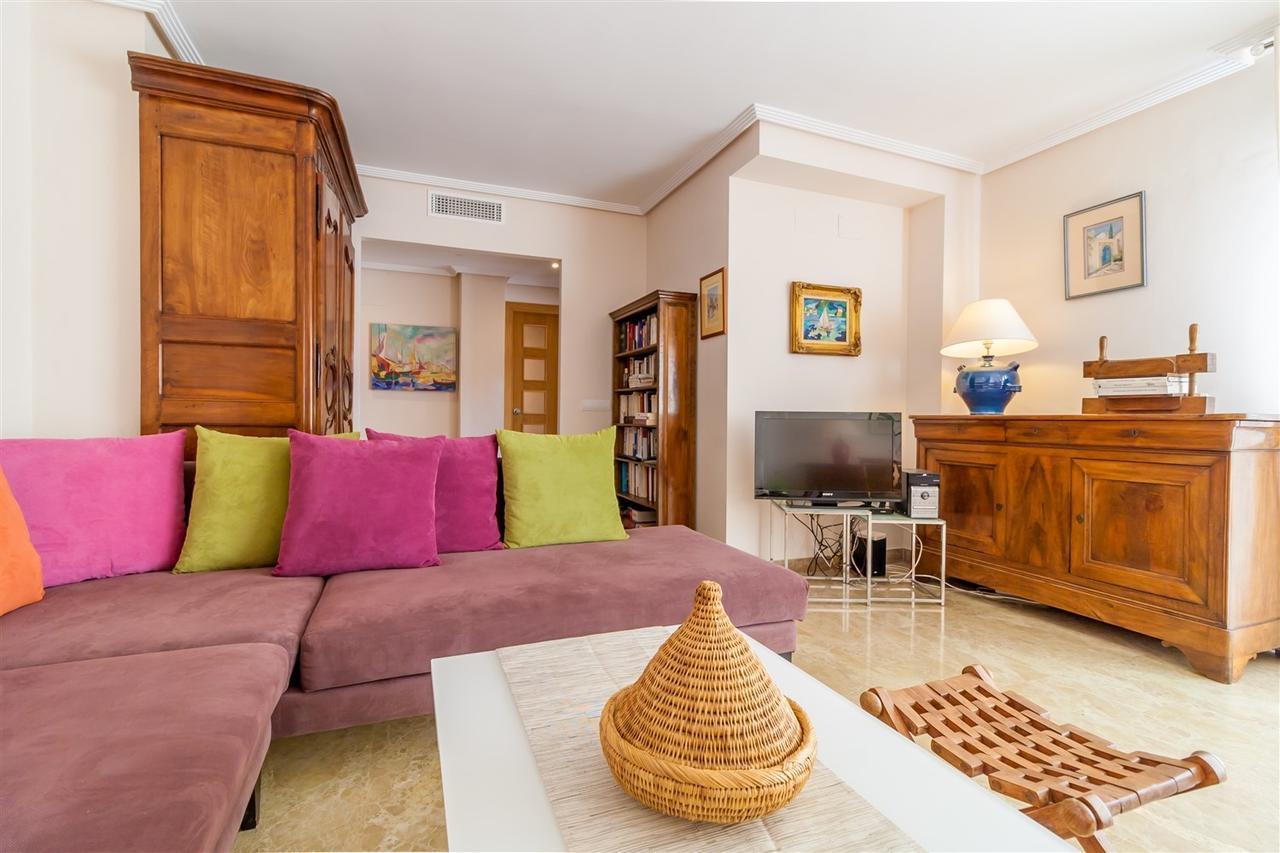 Golf Hill Estepona Canovas ภายนอก รูปภาพ