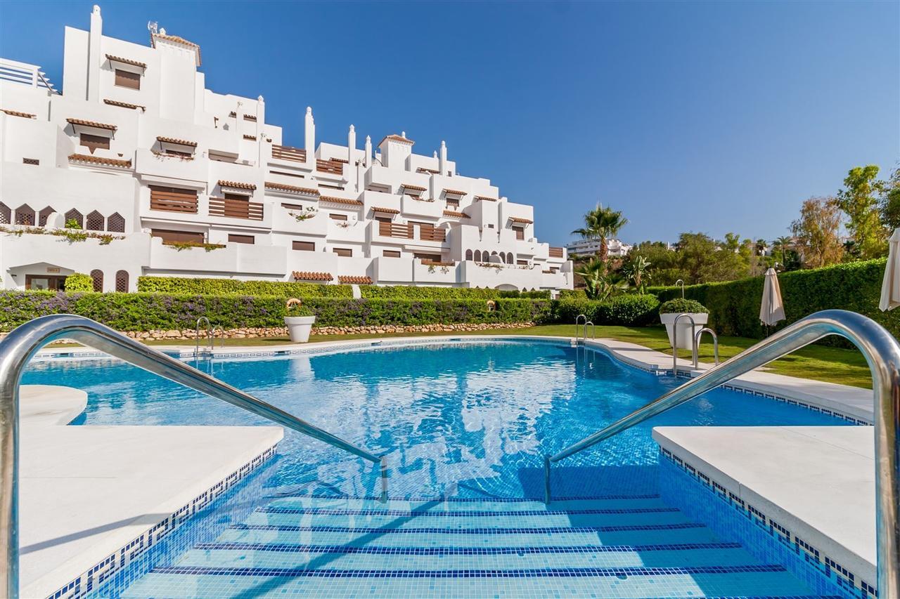 Golf Hill Estepona Canovas ภายนอก รูปภาพ