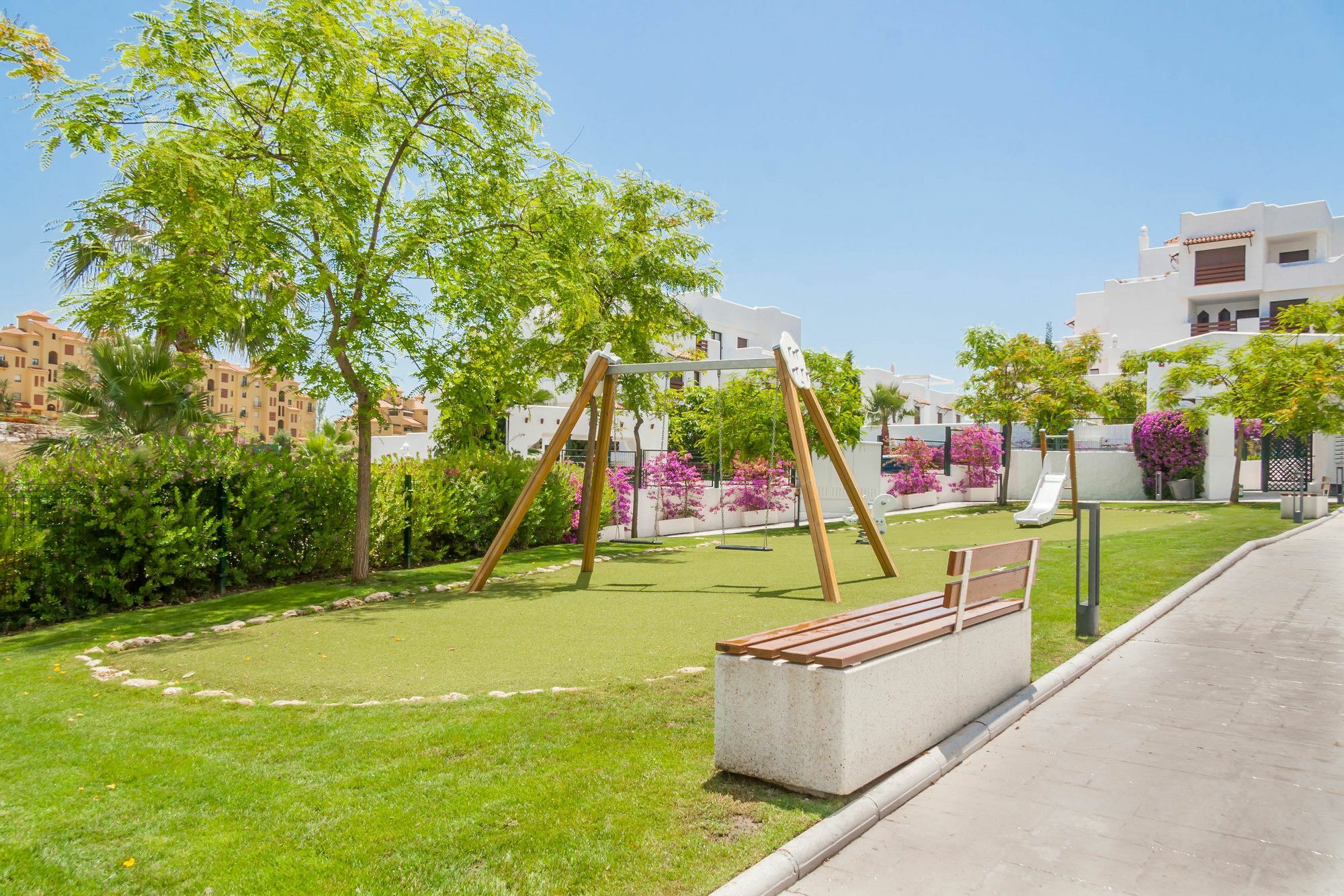 Golf Hill Estepona Canovas ภายนอก รูปภาพ
